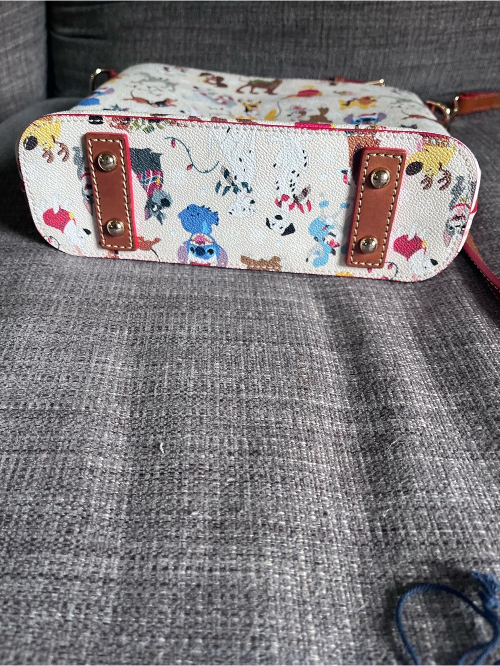 Disney Dooney and Bourke Santa Paws Crossbody - Picture 4 of 6